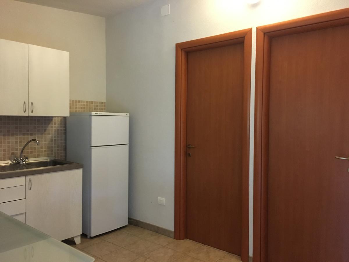 Residence Serrone Санта-Марія-ді-Кастеллабате Екстер'єр фото