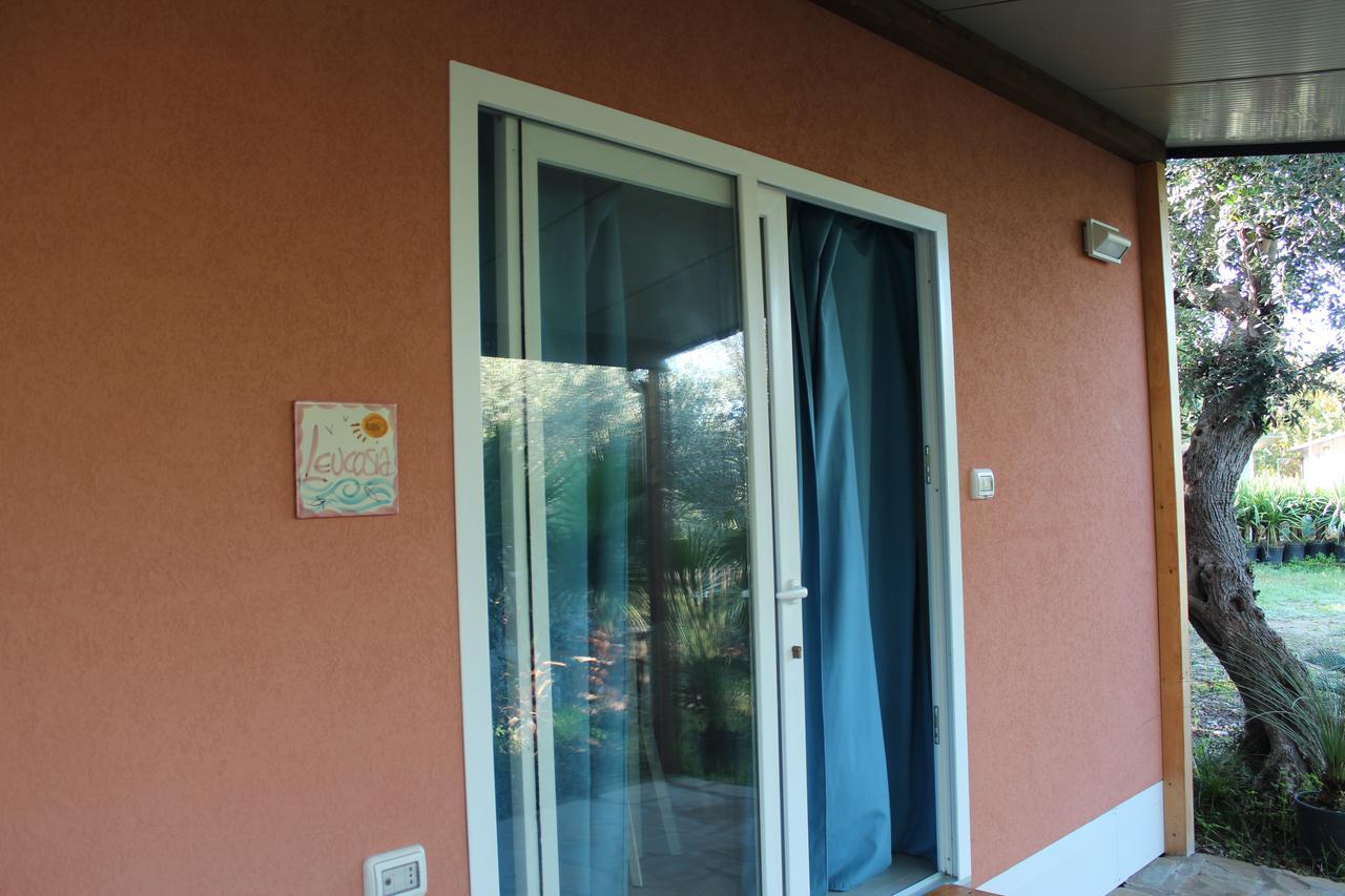 Residence Serrone Санта-Марія-ді-Кастеллабате Екстер'єр фото