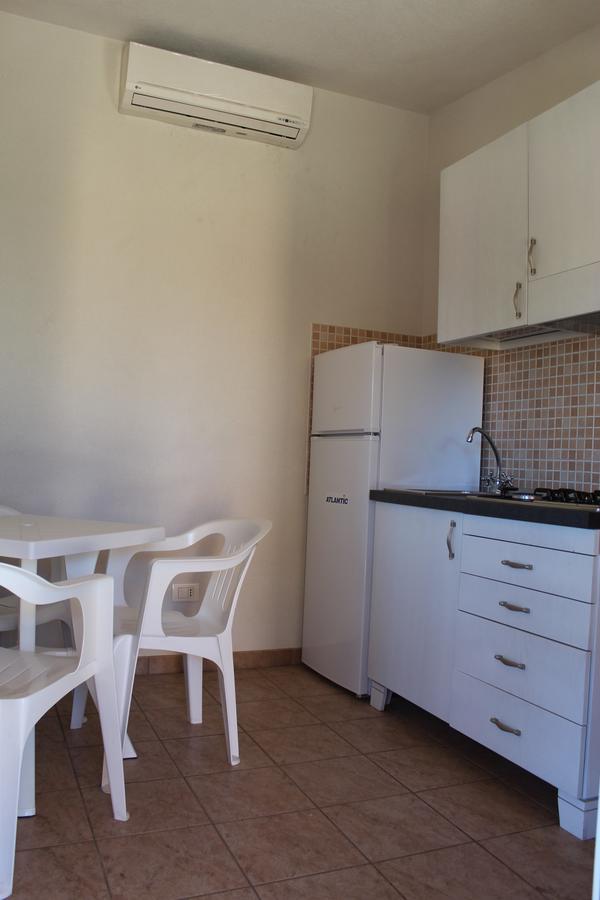 Residence Serrone Санта-Марія-ді-Кастеллабате Екстер'єр фото